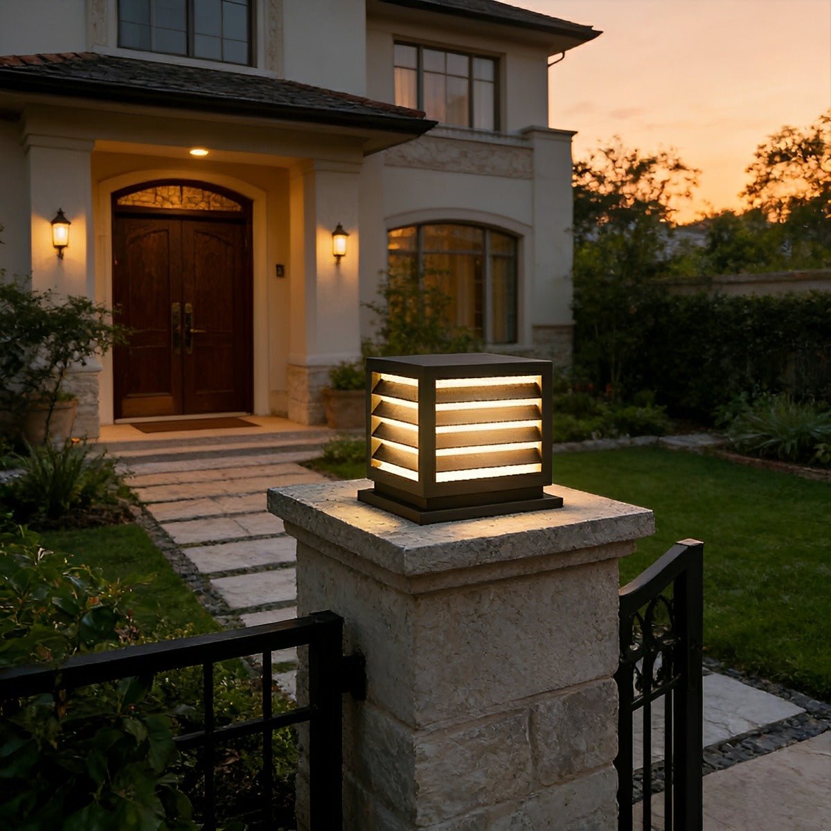 Outdoor Black Square Grille Post Cap Lights Fence Column Light