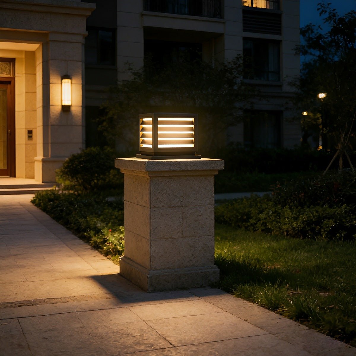 Outdoor Black Square Grille Post Cap Lights Fence Column Light